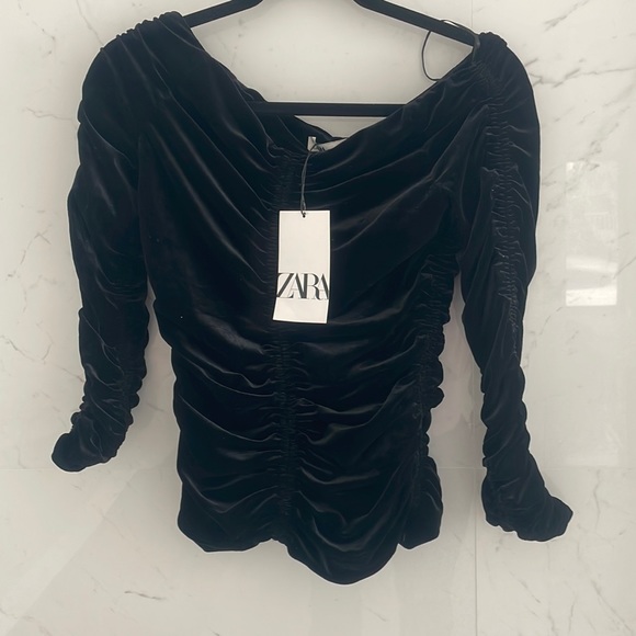 Zara Velvet Scrunch Top - Picture 1 of 8